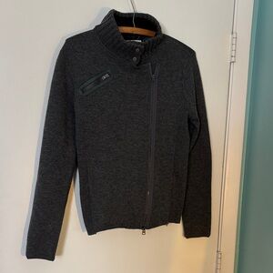 Title Nine gray/ Teal Patterned Fabric sweater jacket size Small S